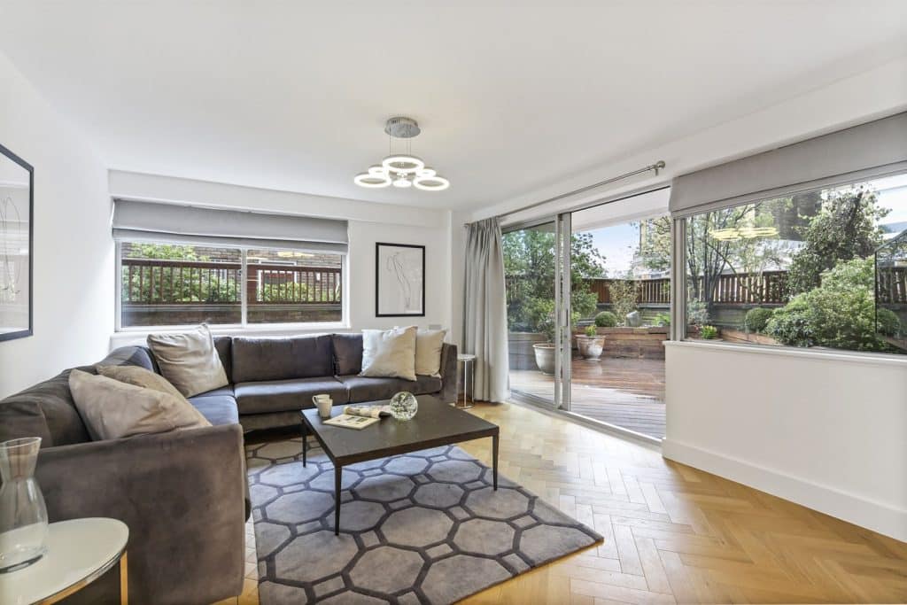 Kensington Heights, W8